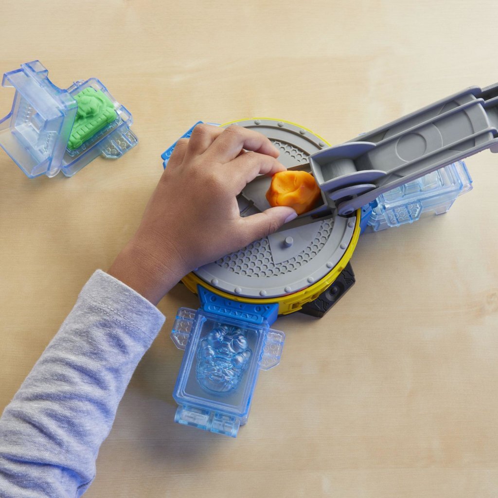 Play-Doh Hulk Smash And Squish Kleien Joy&Bloom