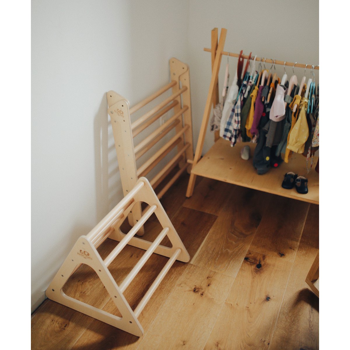 Kinderfeets Houten Pikler Driehoek / Triangle Klimrek / Klimdriehoek - Small Motorisch Speelgoed Joy&Bloom