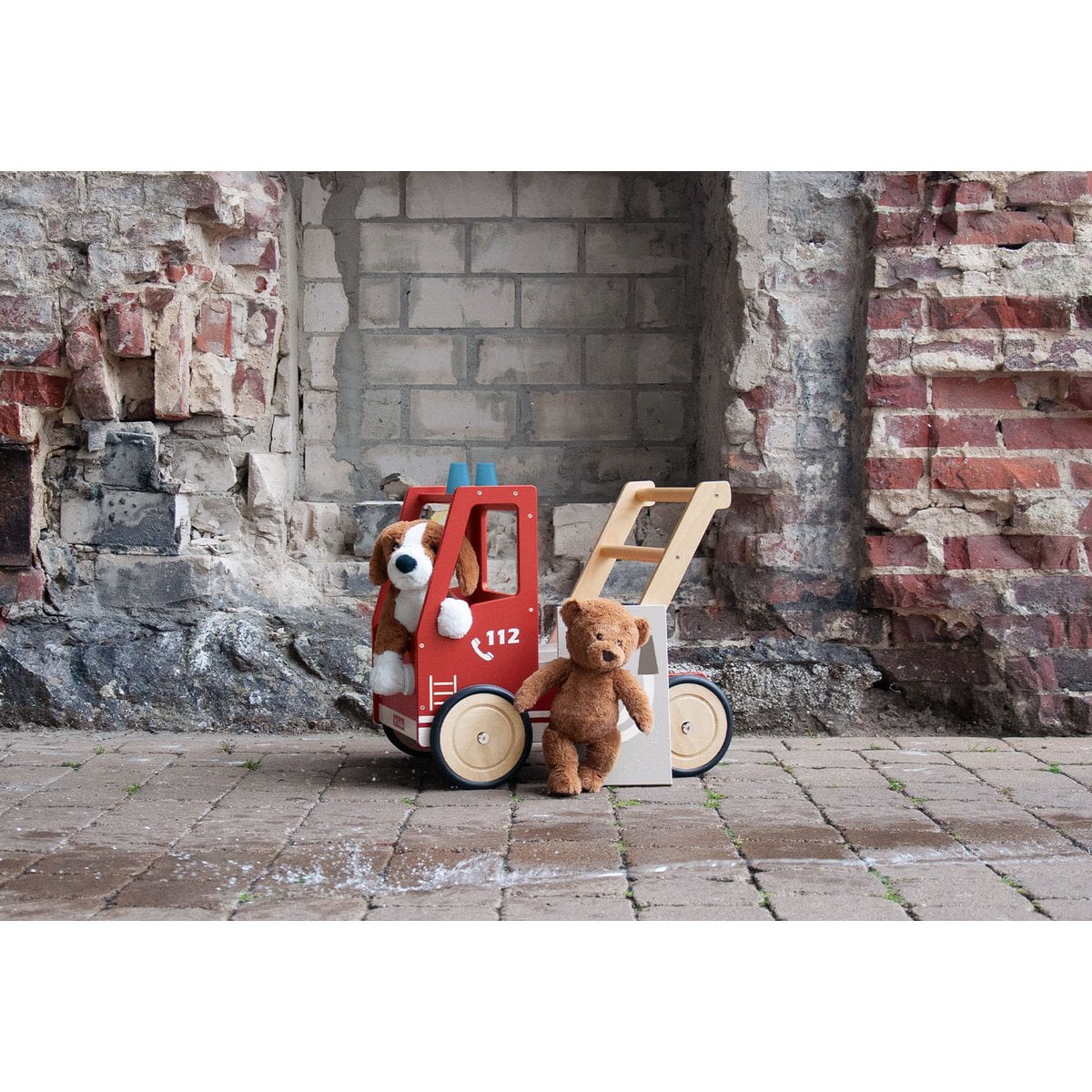 Loopwagen "Brandweerauto Fred" Joy&Bloom